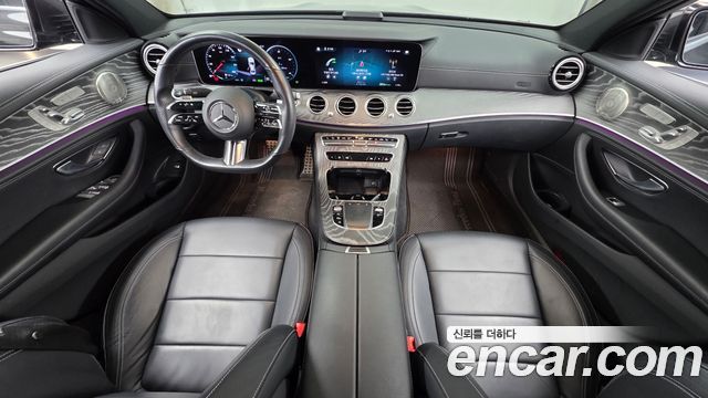 Mercedes-Benz E-Class — interior