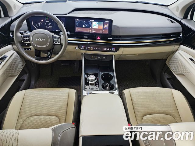 Kia Carnival — interior