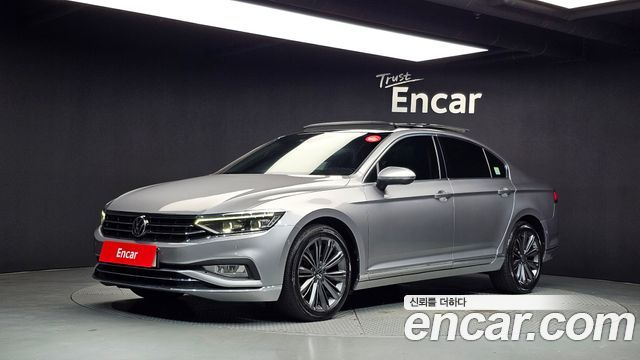 Volkswagen Passat — exterior
