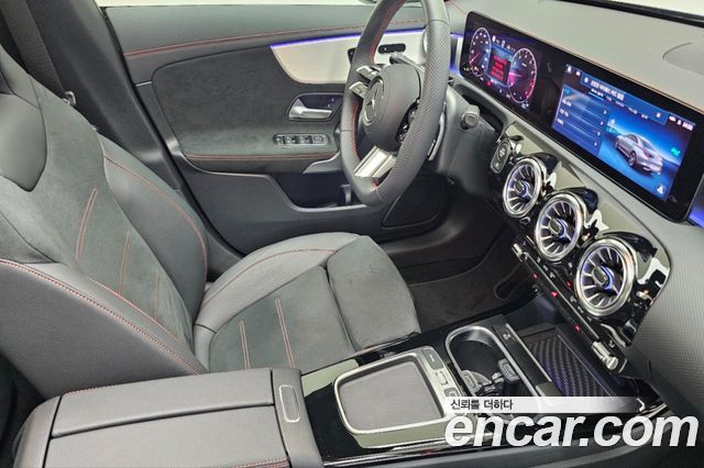Mercedes-Benz CLA-Class — interior