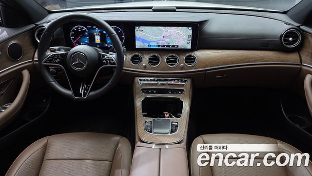 Mercedes-Benz E-Class — interior