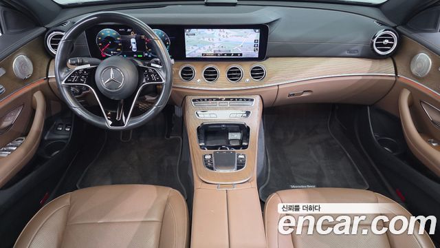 Mercedes-Benz E-Class — interior