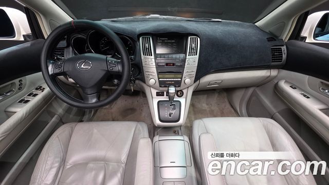Lexus RX — interior