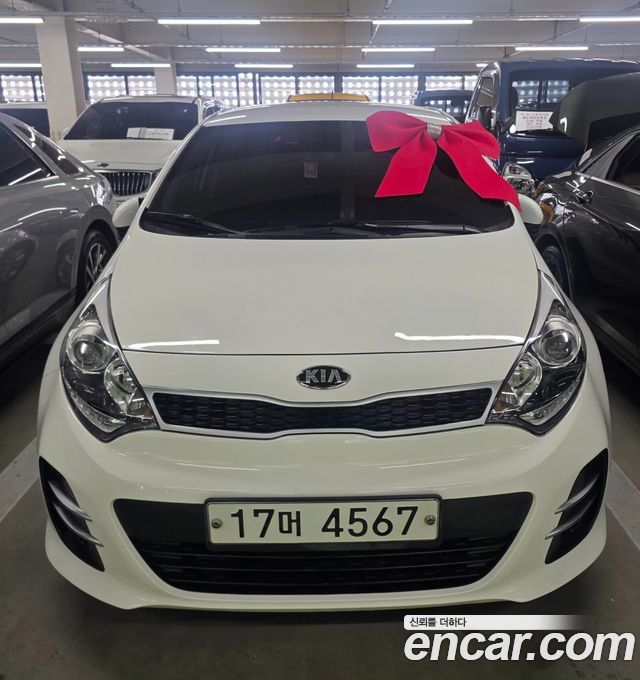 Kia Pride — exterior