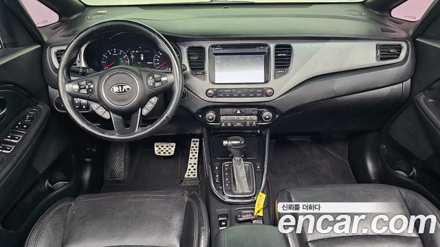 Kia Carens — interior