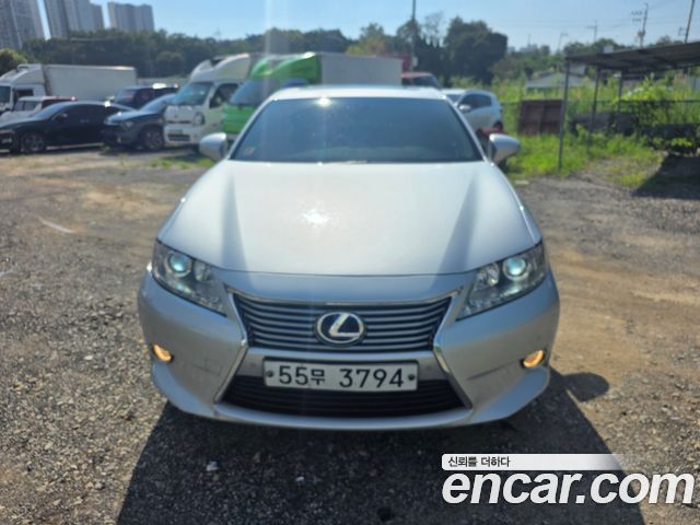 Lexus ES — exterior