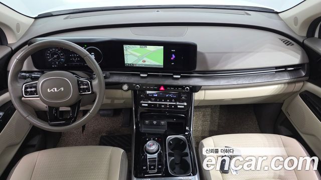 Kia Carnival — interior