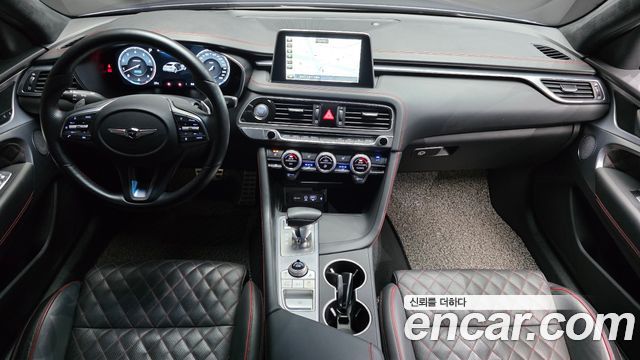 Genesis G70 — interior