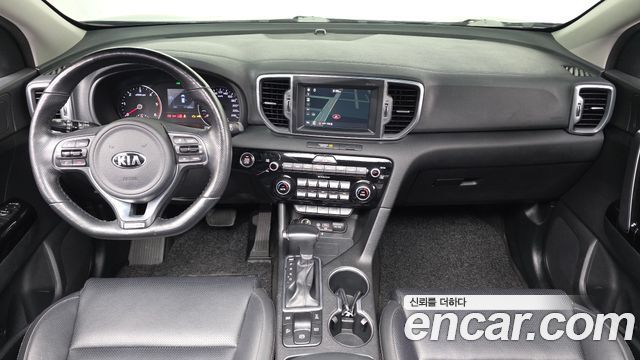 Kia Sportage — interior