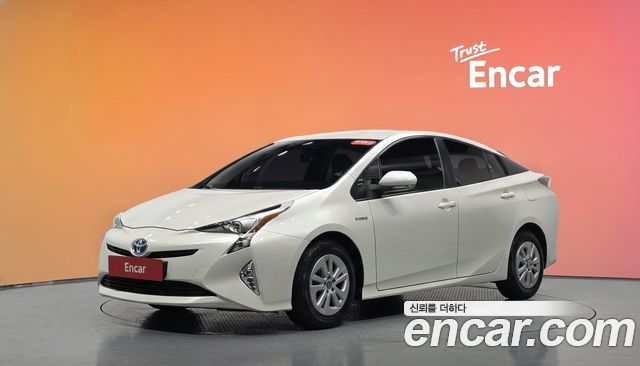 Toyota Prius — exterior