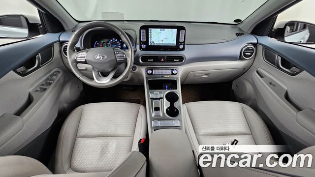 Hyundai Kona — interior