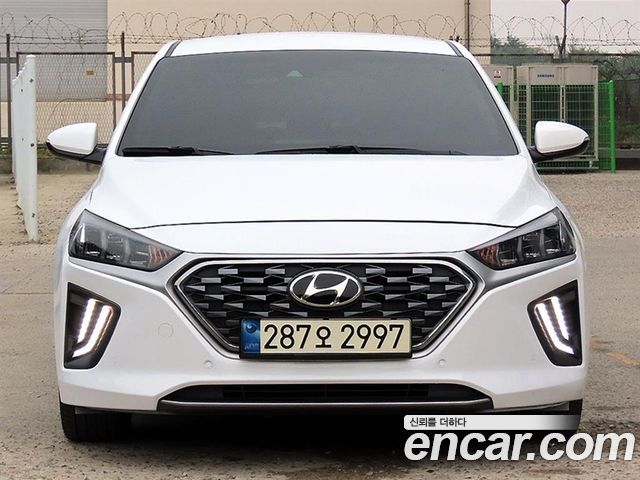 Hyundai Ioniq — exterior