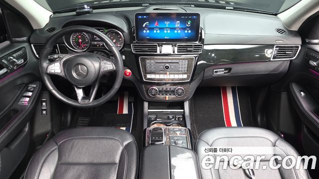 Mercedes-Benz GLS-Class — interior