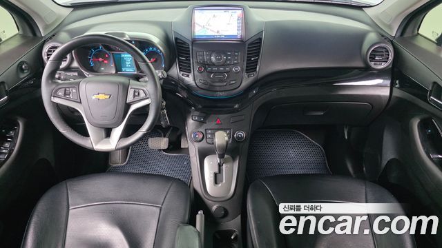 Chevrolet Korea Orlando — interior