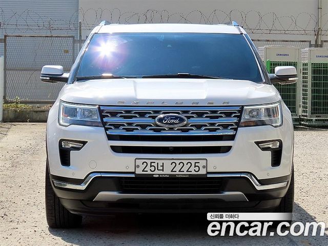 Ford Explorer — exterior