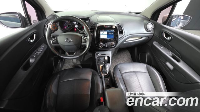 Renault Korea QM3 — interior