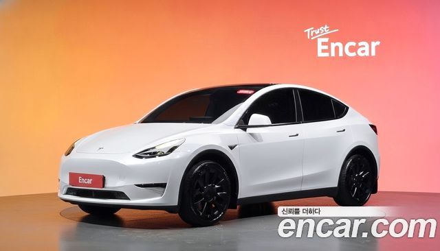 Tesla Model Y — exterior