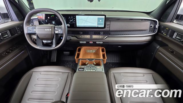 Kia Tasman — interior