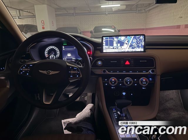 Genesis G70 — interior