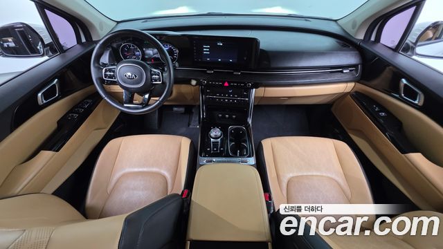 Kia Carnival — interior