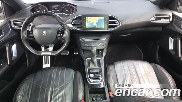 Peugeot 308 — interior