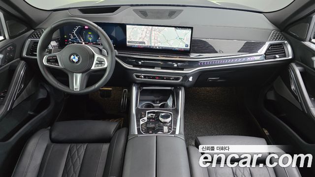 BMW X6 — interior