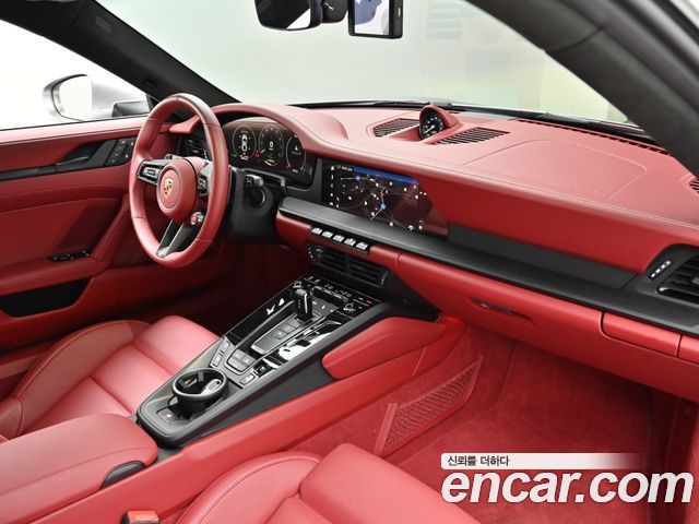 Porsche 911 — interior