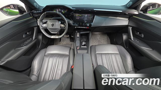 Peugeot 308 — interior