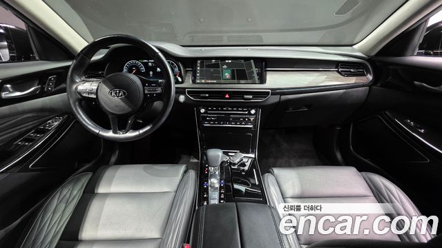 Kia K7 — interior