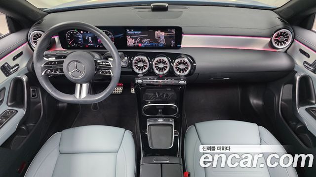 Mercedes-Benz CLA-Class — interior