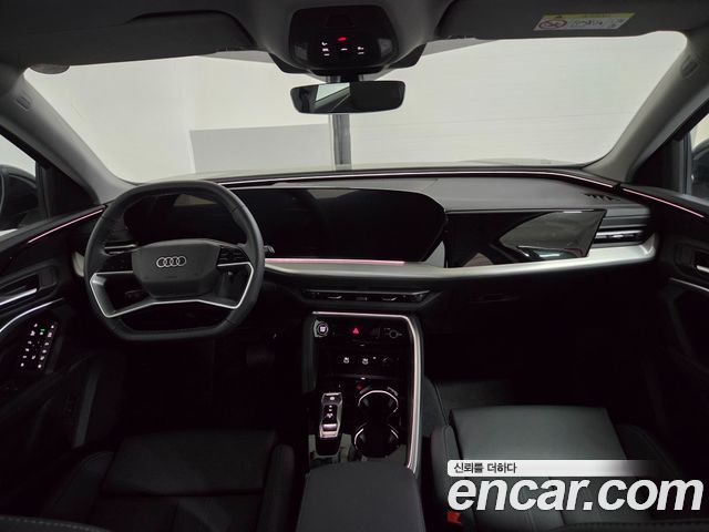 Audi Q5 — interior