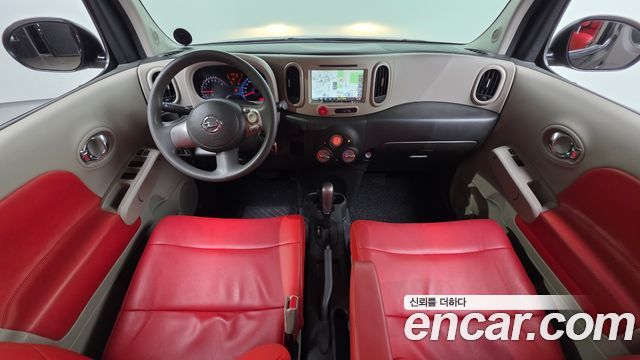 Nissan Cube — interior