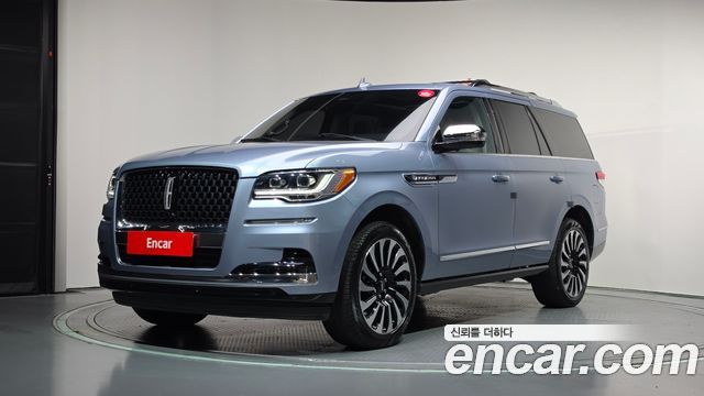 Lincoln Navigator — exterior