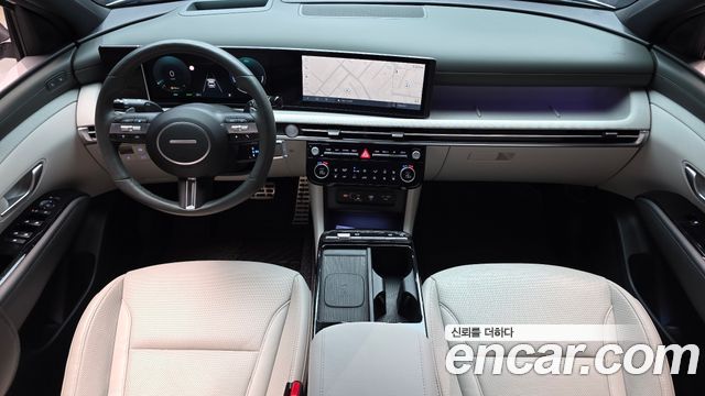 Hyundai Tucson — interior