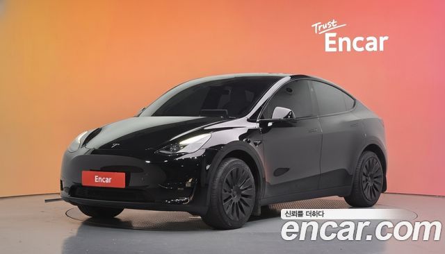 Tesla Model Y — exterior