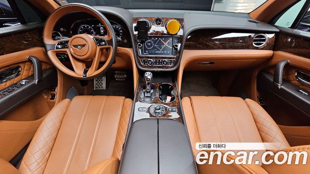 Bentley Bentayga — interior