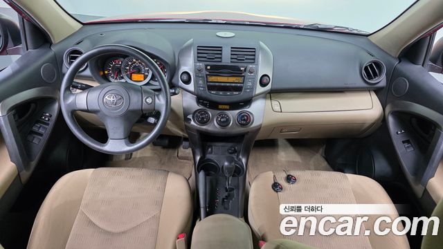 Toyota RAV4 — interior