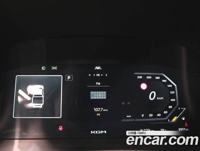 KG Mobility Musso — interior