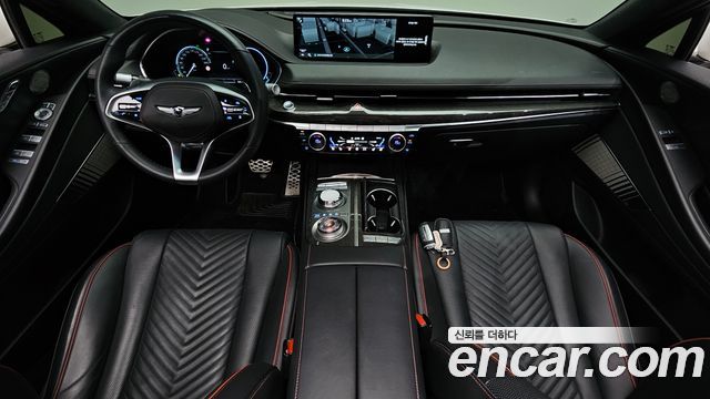 Genesis G80 — interior