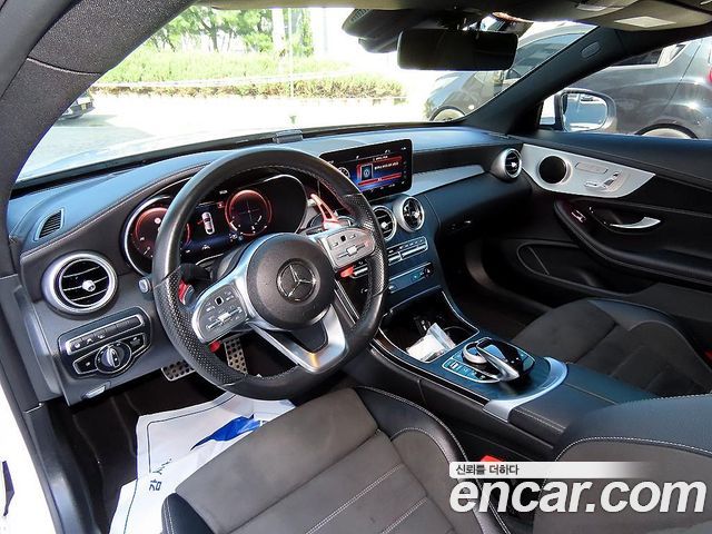 Mercedes-Benz C-Class — interior