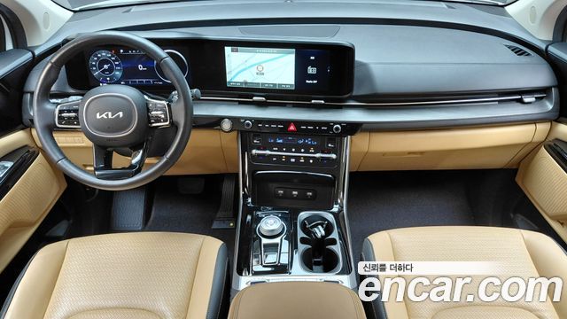 Kia Carnival — interior