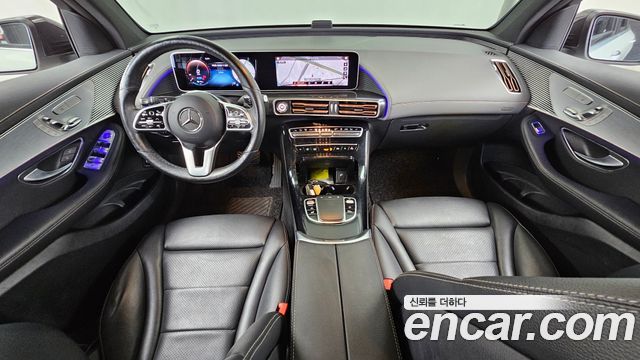 Mercedes-Benz EQC — interior