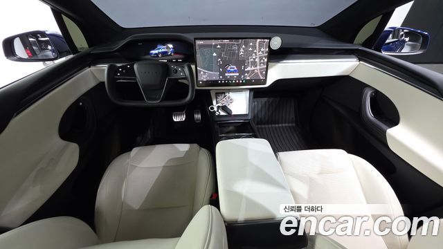 Tesla Model X — interior