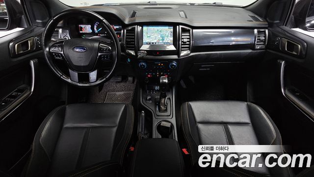 Ford Ranger — interior