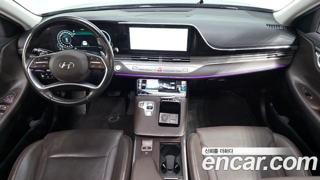 Hyundai Grandeur — interior