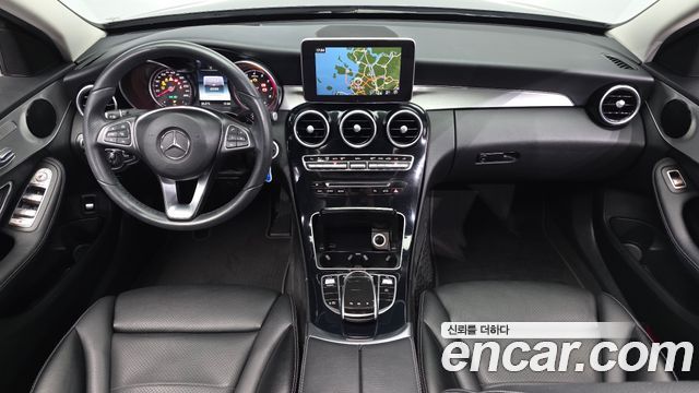 Mercedes-Benz C-Class — interior