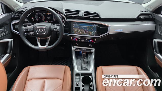 Audi Q3 — interior