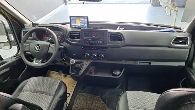 Renault Korea Master — interior