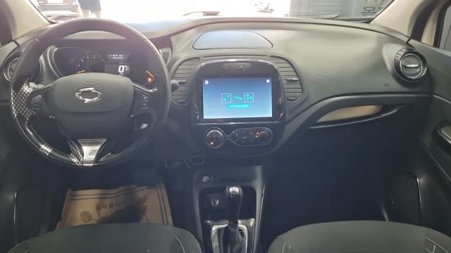 Renault Korea QM3 — interior