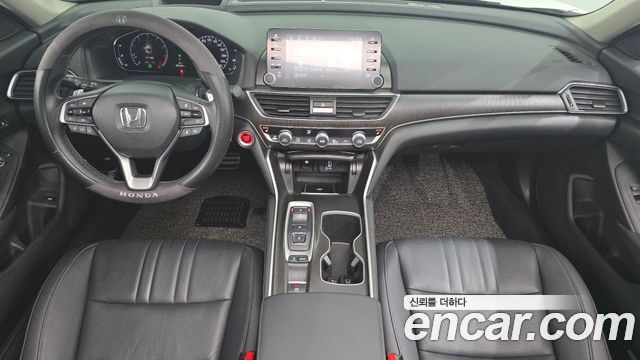 Honda Accord — interior